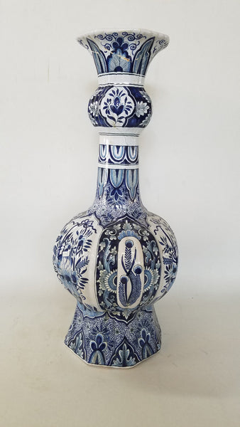 1800 Delft ceramic Vase