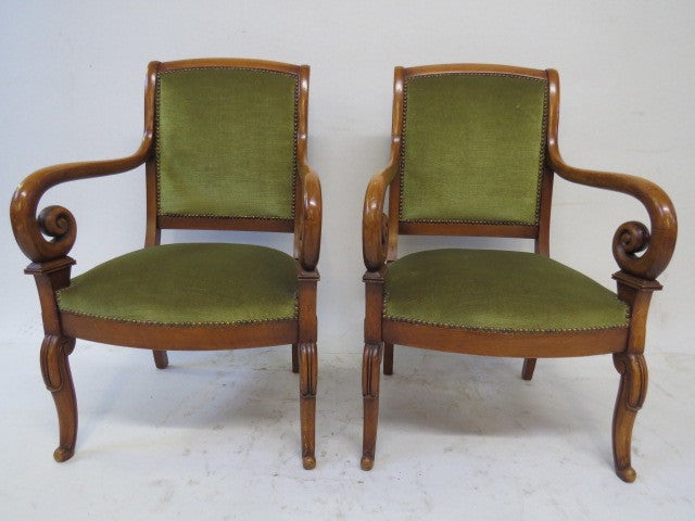 1960 with curved arms