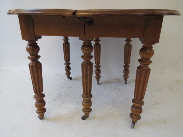 LOUIS PHILIPPE DINING TABLE